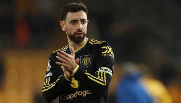 Carrick dùng 4-2-3-1 sửa sai cho Amorim vụ Bruno Fernandes