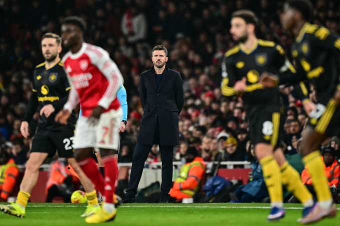 Carrick: `Không được phép tự mãn và nhìn quá xa`