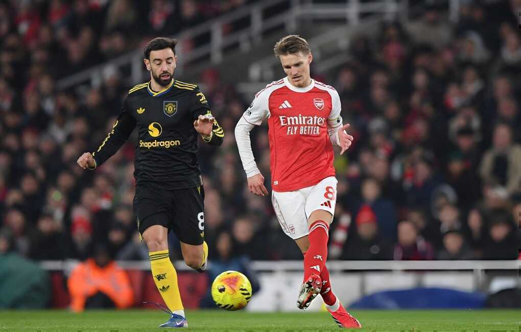 Man Utd ngược dòng quật ngã Arsenal 3-2 tại Emirates