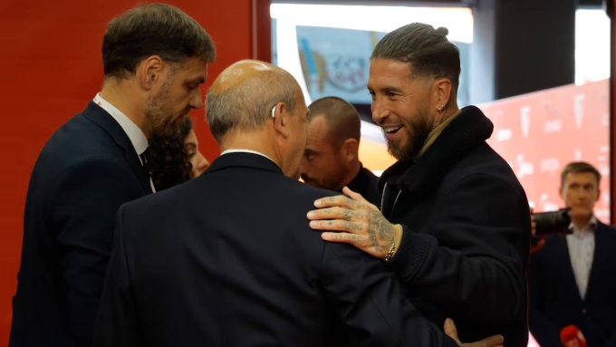 Sergio Ramos mua `ông hoàng Europa League`