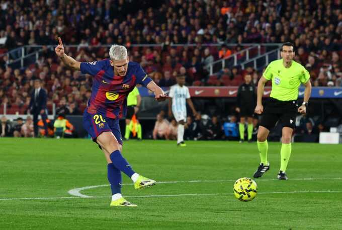 Yamal lập siêu phẩm móc bóng cho Barca