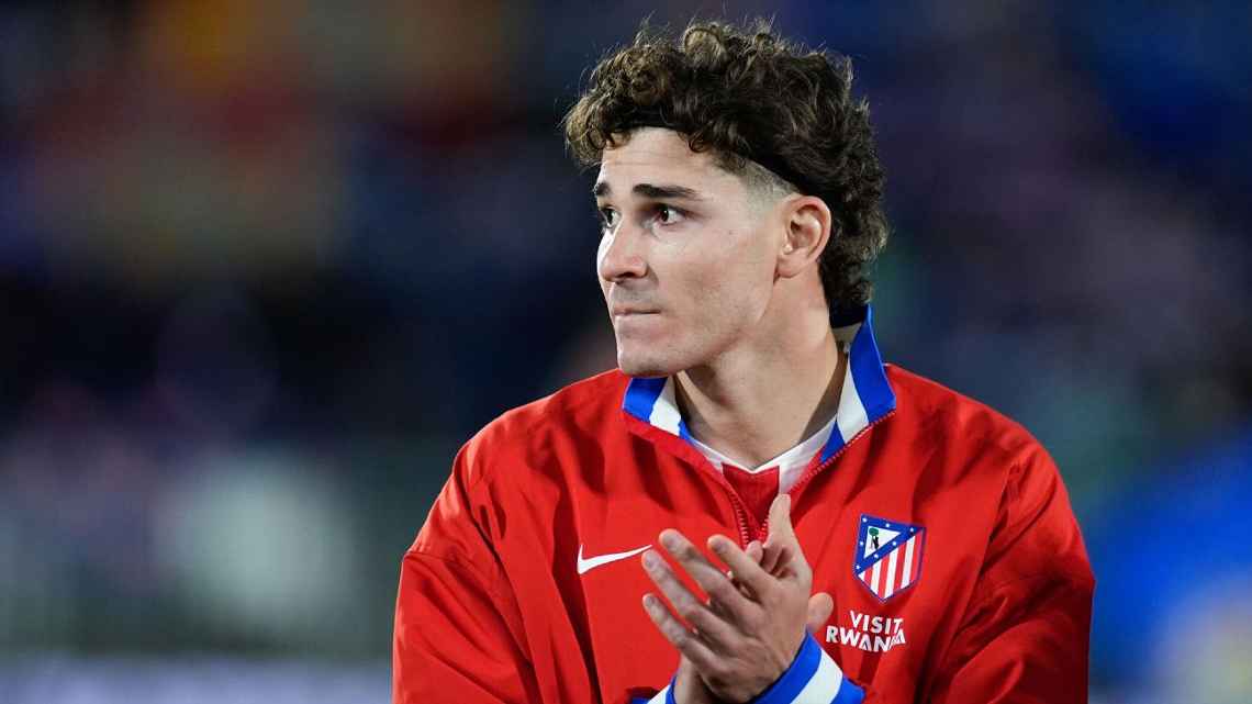 Julian Alvarez đang mắc kẹt trong mạng nhện Atletico