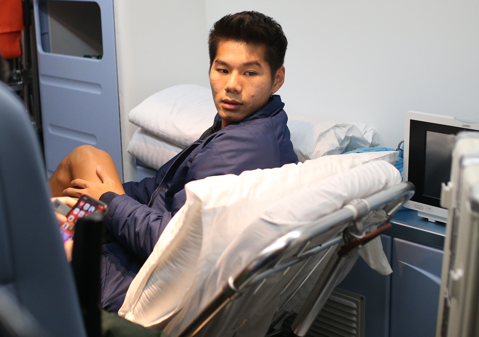 Hiểu Minh phẫu thuật thành công, nghỉ 9 tháng