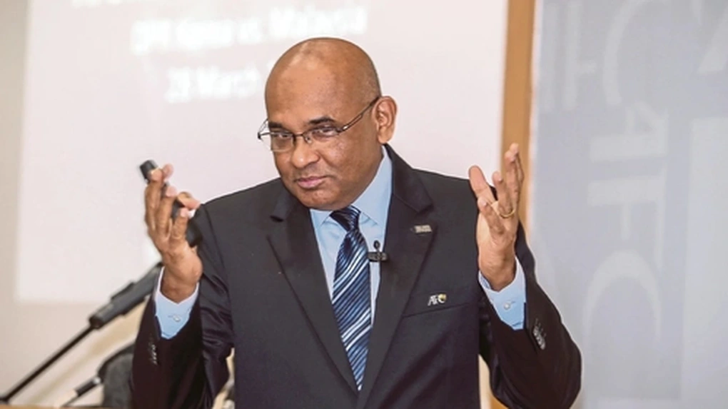 AFC cảnh báo Malaysia nếu sử dụng 7 cầu thủ nhập tịch gặp tuyển Việt Nam