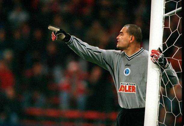 Thủ th&agrave;nh Jose Luis Chilavert ghi dấu ấn trong lịch sử CLB Strasbourg.
