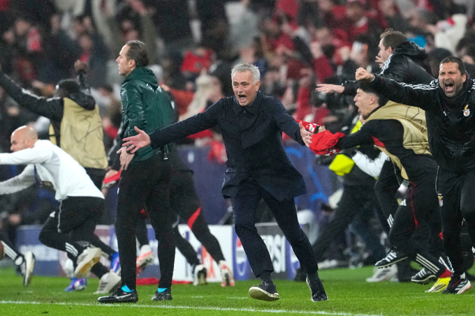 Tin bóng đá - Mourinho và trái ngọt từ chiến thắng trước Real