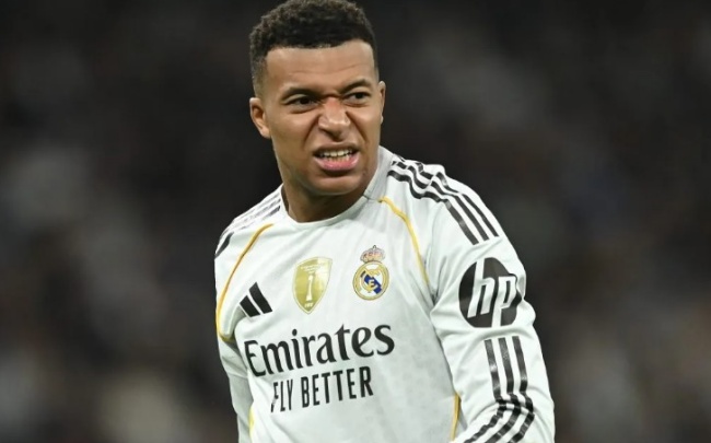 Mbappe vắng mặt.