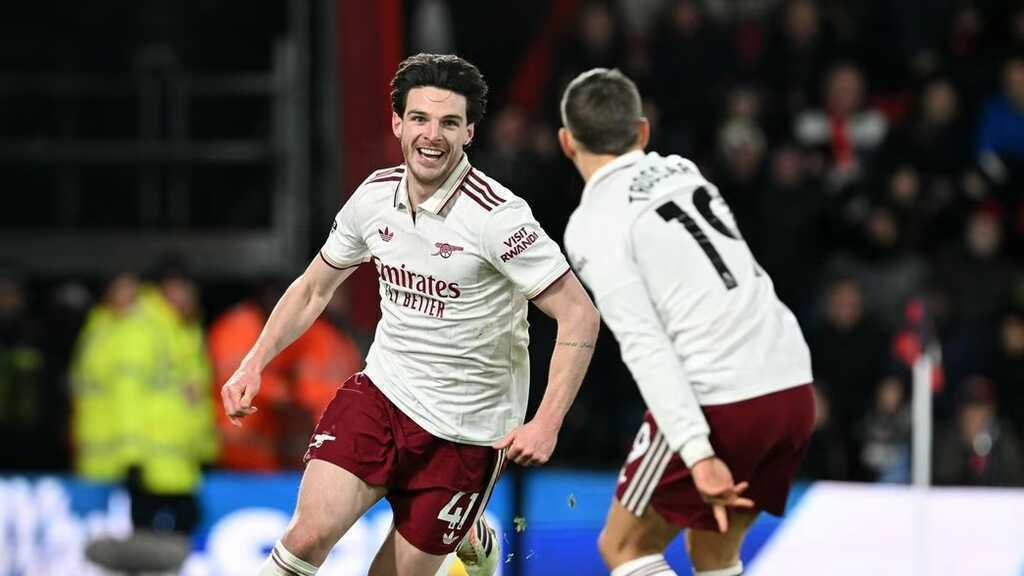 Merson tin Arsenal mang dáng dấp MU thời Sir Alex