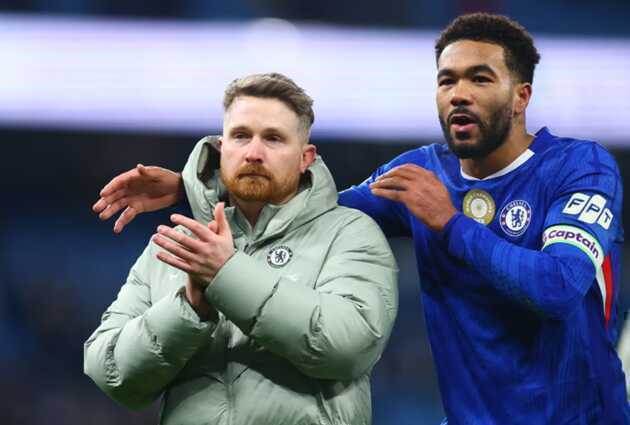 HLV tạm quyền Chelsea th&agrave;nh c&ocirc;ng truyền lửa cho c&aacute;c học tr&ograve;.