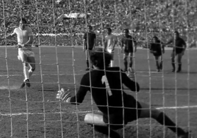 Lazio v&ocirc; địch nước &Yacute; năm 1974.