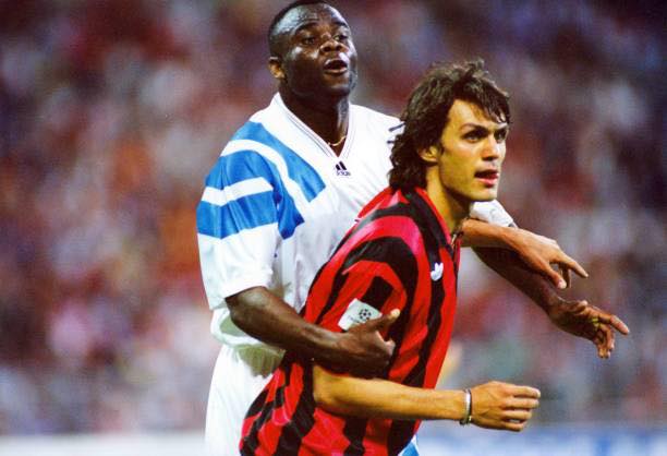  Basile Boli l&agrave; huyền thoại đặc biệt của Marseille.