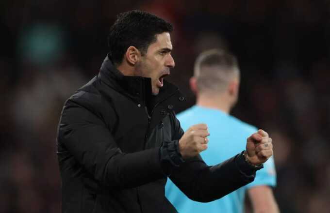 Arteta không dám so sánh với đội hình bất bại của Arsenal