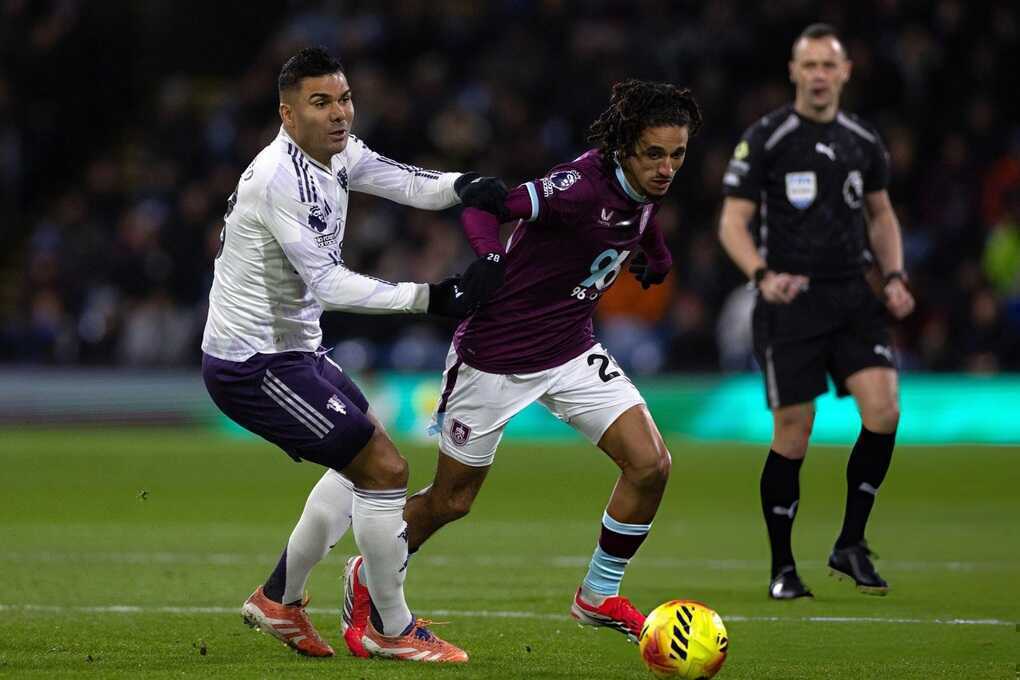 Sesko lập cú đúp, Man Utd đánh rơi chiến thắng trước Burnley