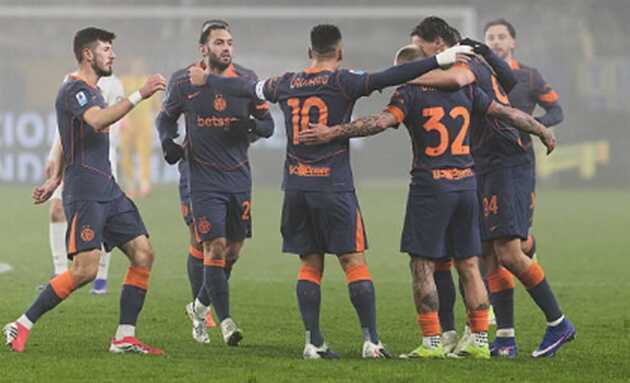 Thắng Parma 2-0, Inter xây chắc ngôi đầu Serie A