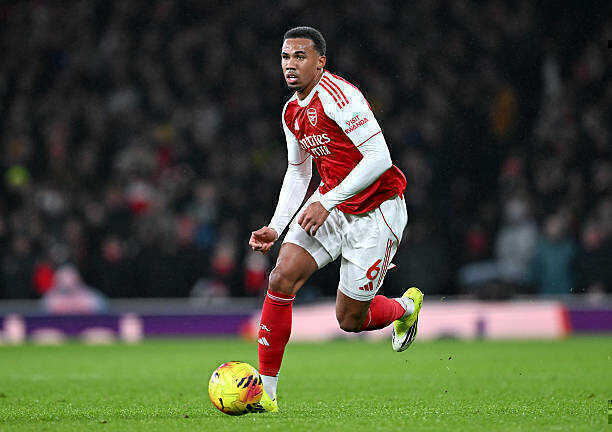 Gabriel Magalhaes (7.4): Tương tự người đ&aacute; cặp, Gabriel dễ d&agrave;ng h&oacute;a giải c&aacute;c đợt l&ecirc;n b&oacute;ng khi biết rằng đội kh&aacute;ch kh&ocirc;ng tạo ra mối đe dọa thực sự n&agrave;o ở khu vực 1/3 cuối s&acirc;n. Anh l&agrave; cầu thủ được chấm điểm cao nhất b&ecirc;n ph&iacute;a Arsenal.