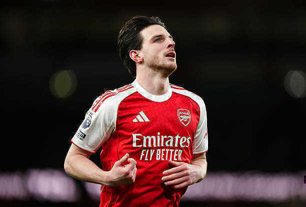 Declan Rice (6.9): Arsenal rất cần sự hiện diện v&agrave; uy quyền ở tuyến giữa, đặc biệt l&agrave; khi Liverpool quyết định l&agrave;m chậm nhịp độ trận đấu. Rice, người được cho l&agrave; cầu thủ xuất sắc nhất Premier League m&ugrave;a n&agrave;y, lại thi đấu c&oacute; phần dưới sức khi đội b&oacute;ng cần anh nhất.