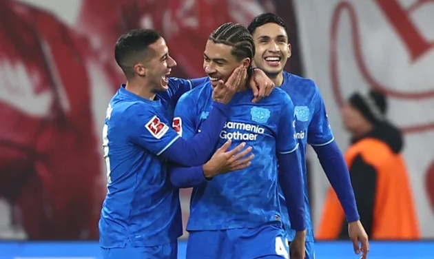 Soi trận Leverkusen vs Stuttgart: Nỗi lo hàng thủ chắp vá