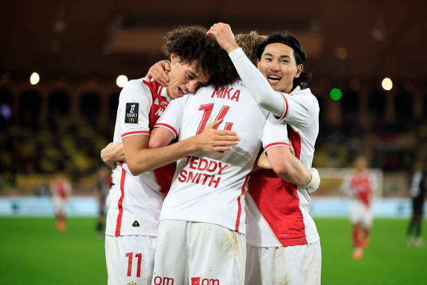 D&ugrave; đối mặt với nhiều ca chấn thương, đẳng cấp của Monaco vẫn qu&aacute; ch&ecirc;nh lệch. 