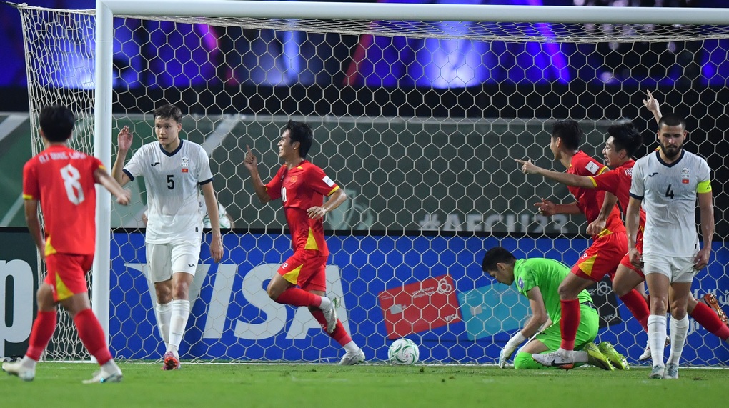 U23 Việt Nam đánh bại U23 Kyrgyzstan, rộng cửa vào tứ kết - 2