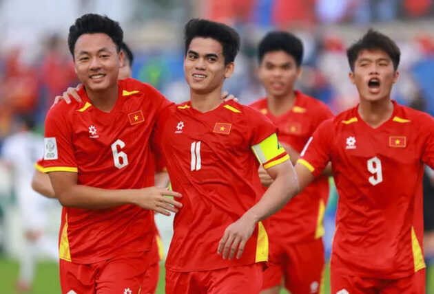 Văn Khang, Lý Đức rực sáng giúp U23 Việt Nam vào tứ kết sớm