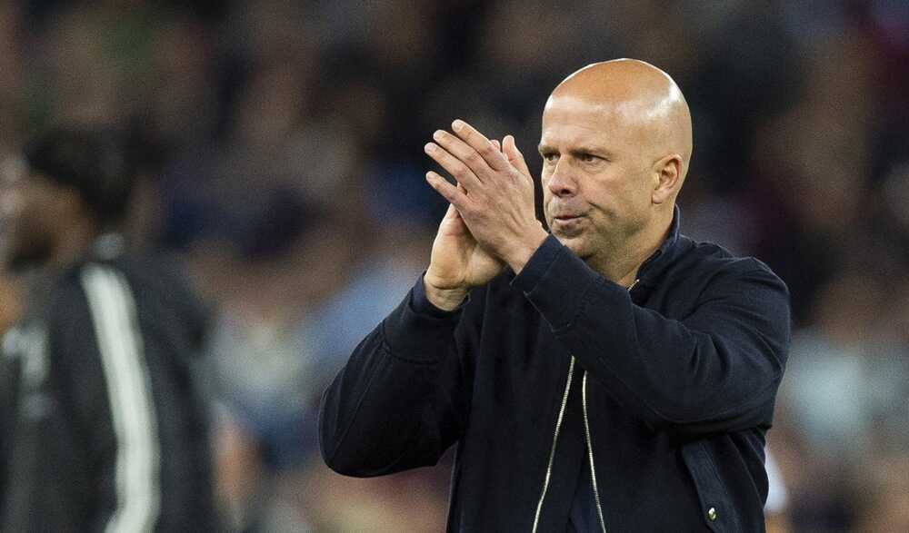 Arne Slot có bến đỗ mới sau 4 tháng bị Liverpool sa thải