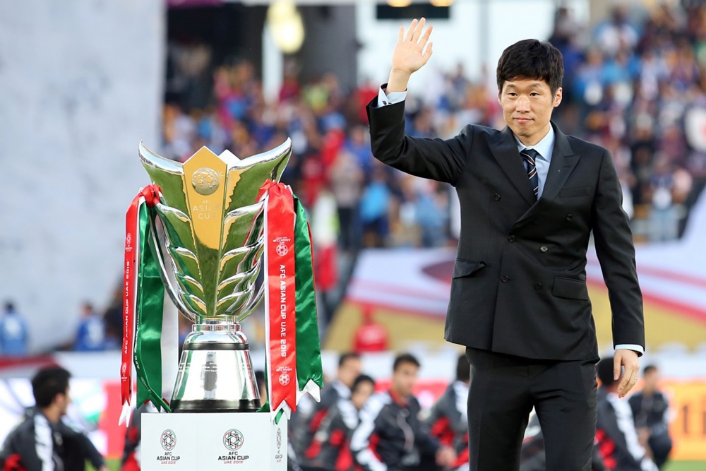 Park Ji-sung làm trợ lý HLV Kim Sang-sik ở ĐT Việt Nam?