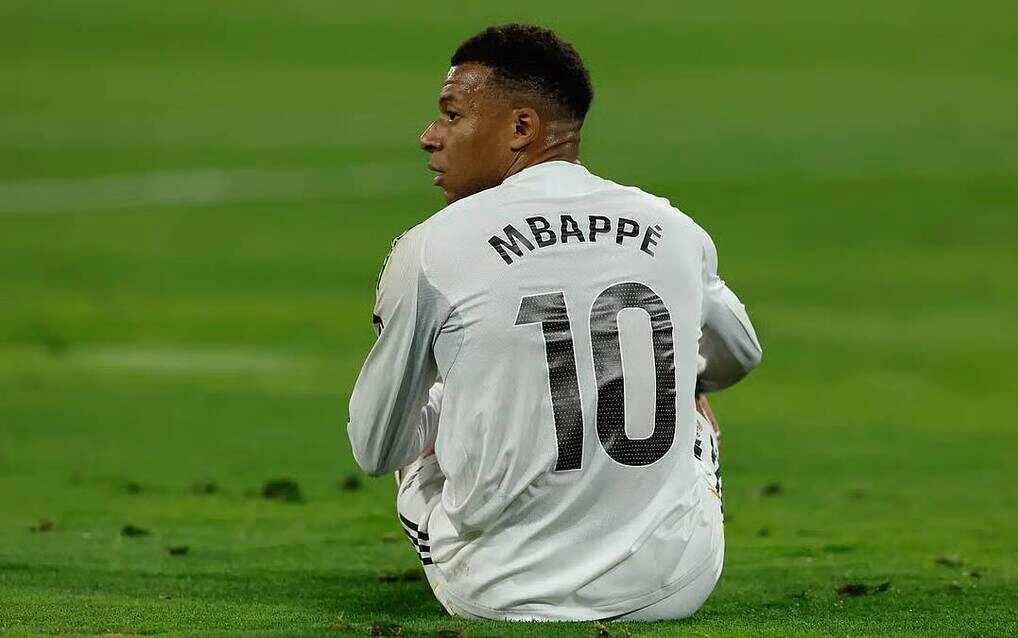 Real Madrid lại dậy sóng vì Mbappe