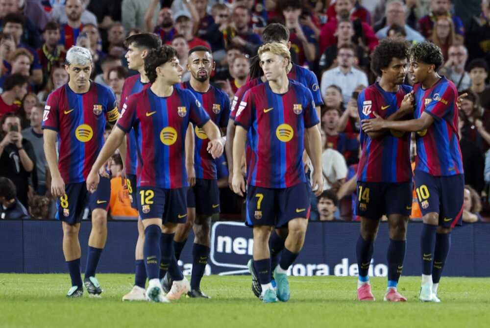 Barca phô diễn chiều sâu trước chuỗi trận giông bão