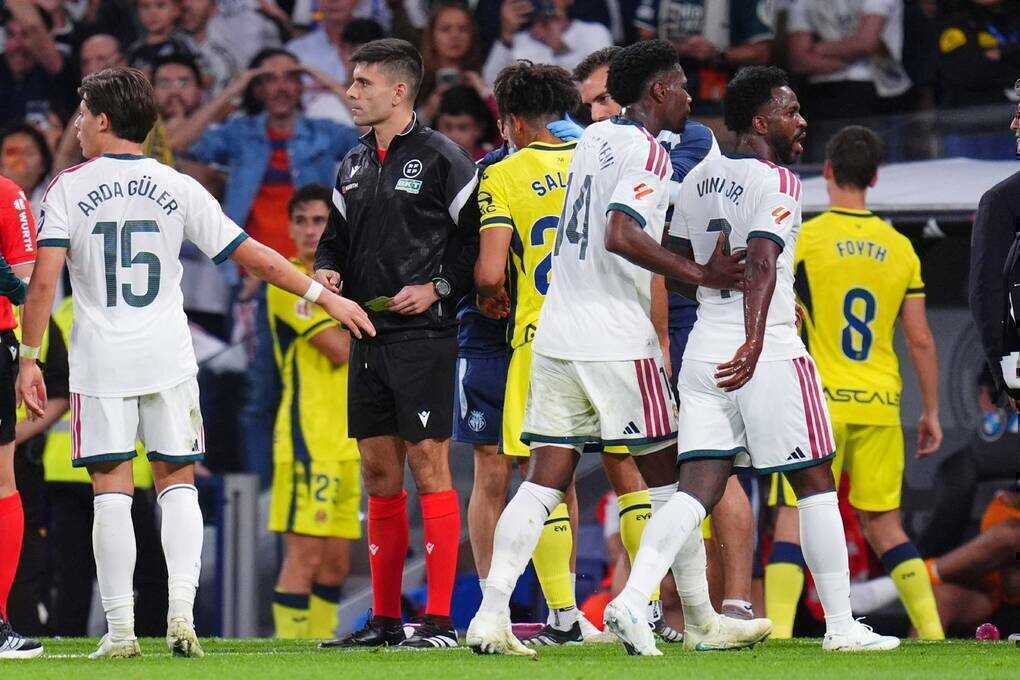 Vinicius trả giá đắt vì giật tóc đối thủ ở La Liga