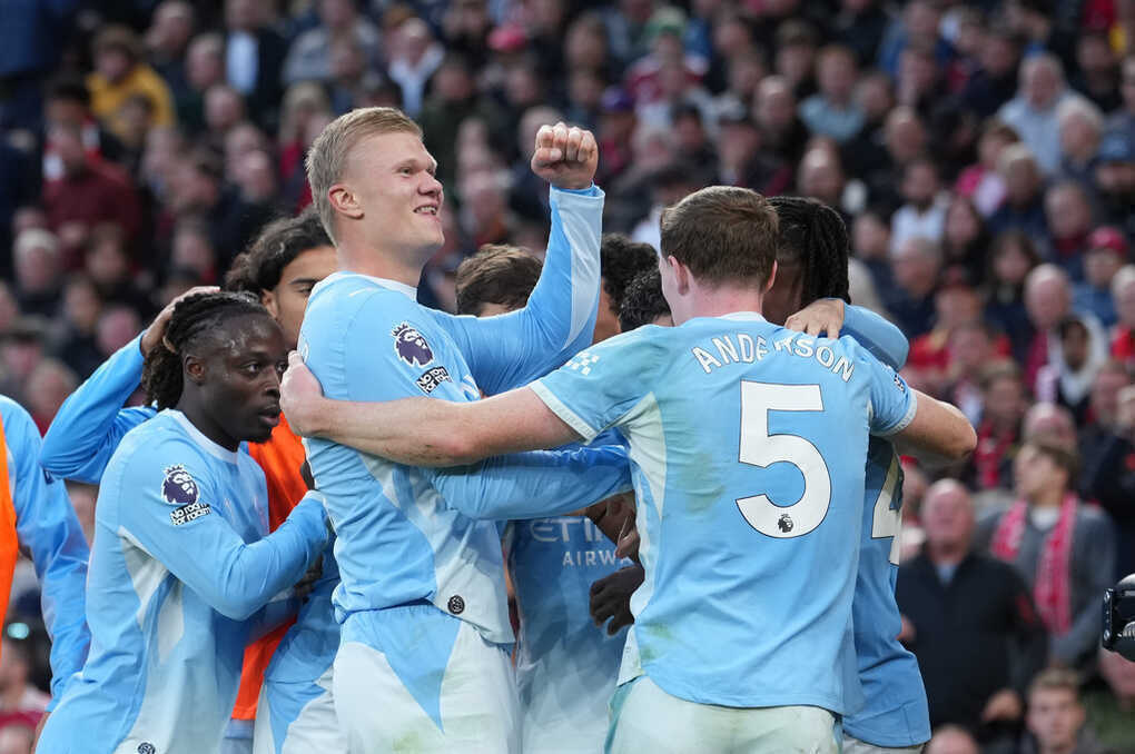 Man City đè bẹp Liverpool, duy trì mạch thắng