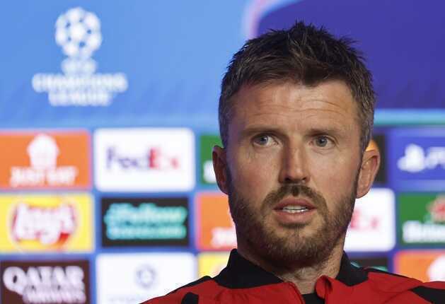 Carrick tuyên bố Bruno cũng không chắc suất đá chính tại MU
