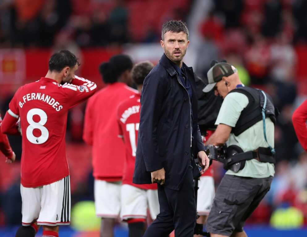 Fabrizio Romano làm rõ tin đồn Man Utd sa thải Michael Carrick