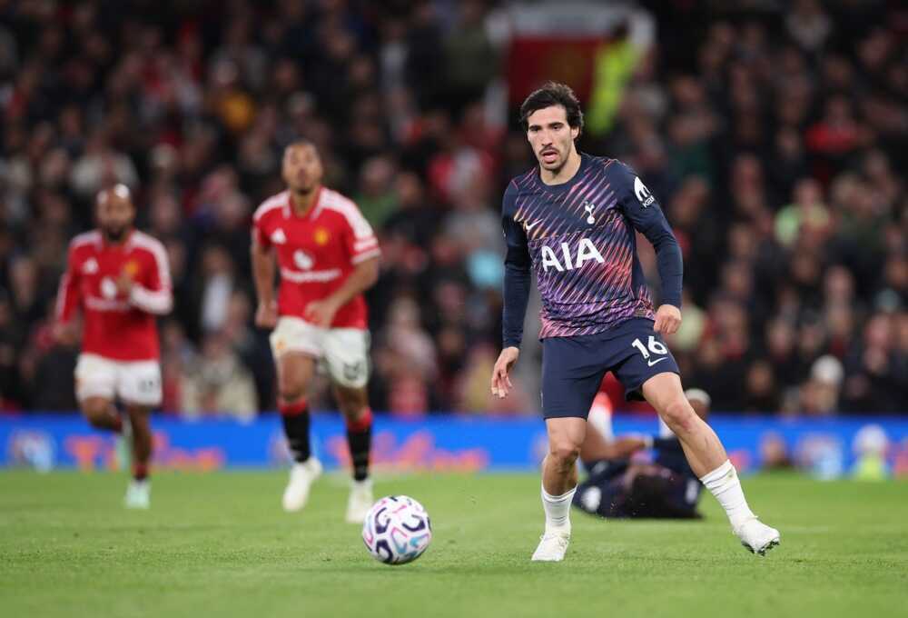 Sandro Tonali dần h&ograve;a nhập v&agrave; chứng minh gi&aacute; trị trong m&agrave;u &aacute;o Tottenham. Ảnh: EPA/Adam Vaughan.