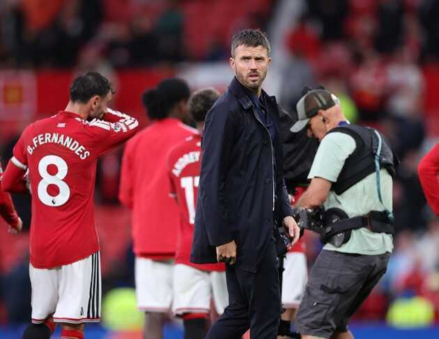 Carrick ~thay máu~ hàng công Man Utd để quyết đấu Leeds?
