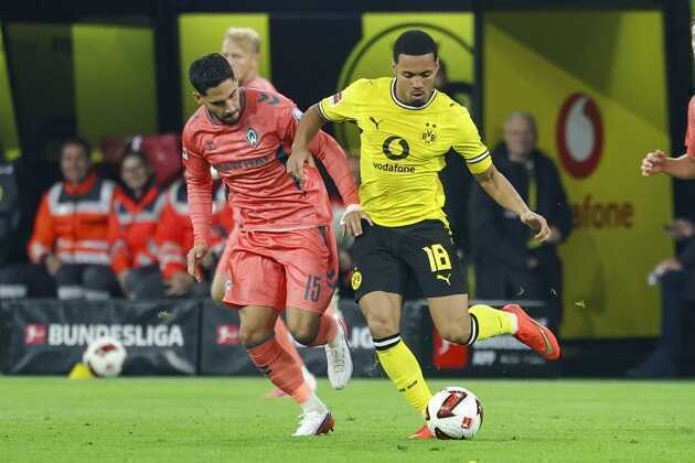Ethan Nwaneri khẳng định giá trị tại Borussia Dortmund