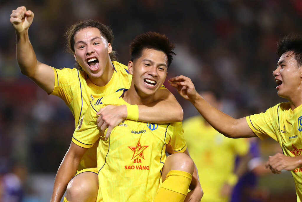 SLNA khởi đầu mùa giải ấn tượng: `Vận` ở V-League nay đã khác?