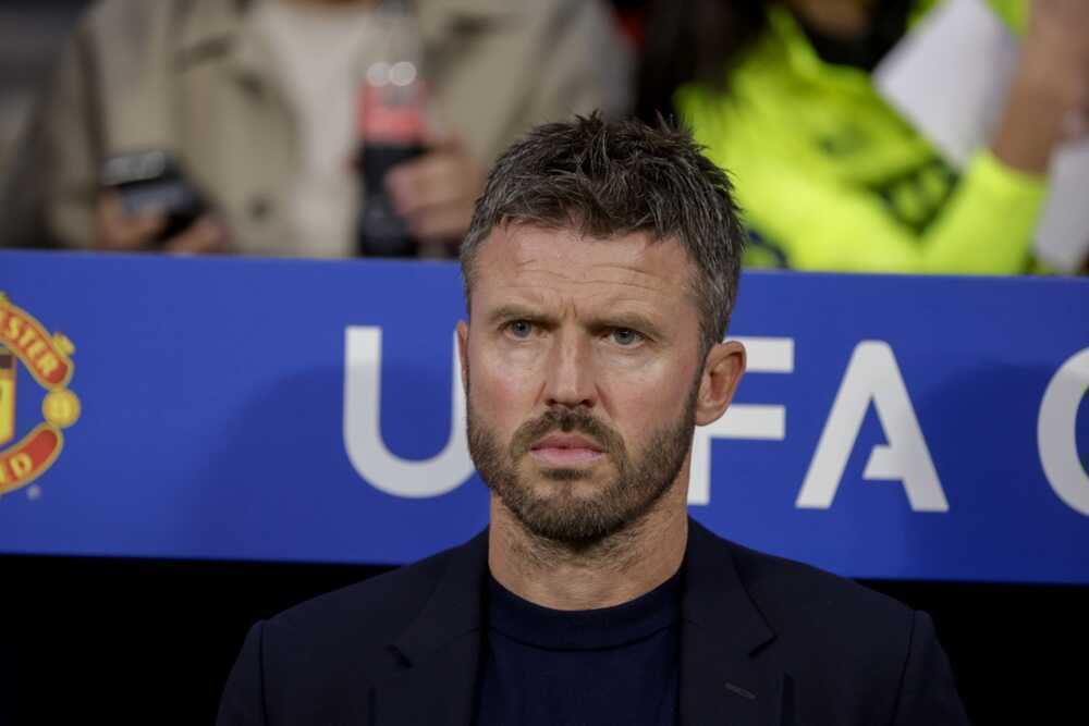 Jaap Stam bênh vực Carrick giữa tin đồn Conte đến Man Utd