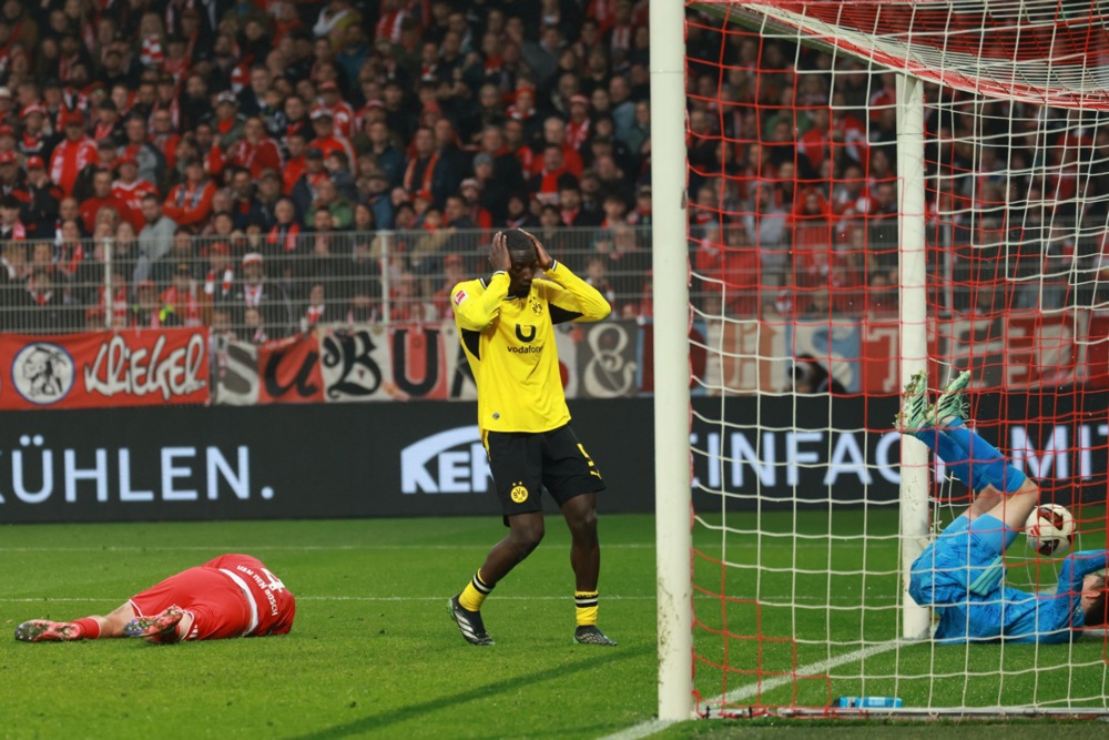 Phung phí cơ hội trước Union Berlin, Dortmund có nguy cơ mất ngôi đầu