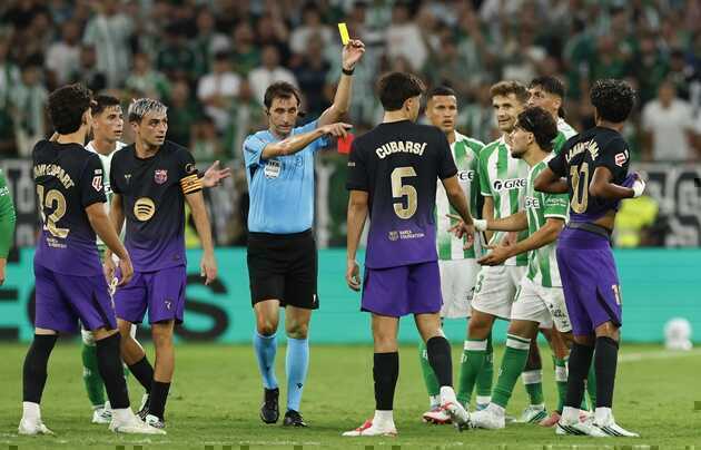 Sao Betis đối mặt án treo giò nặng vì tấn công Yamal