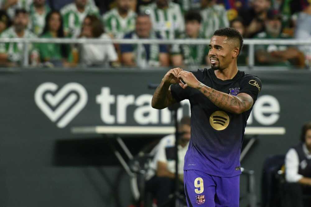 M&agrave;n ăn mừng b&agrave;n thắng quen thuộc của Gabriel Jesus. Ảnh: EPA.