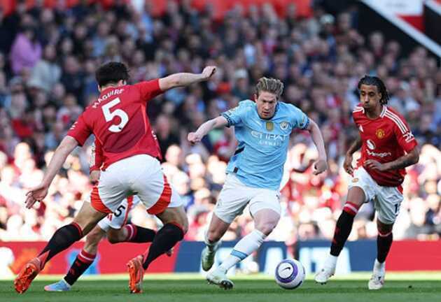 Lịch sử MU thay đổi ra sao nếu Man City bị xóa kết quả?