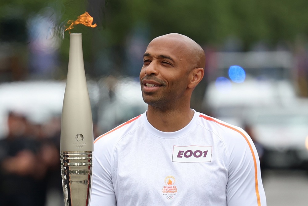 Thierry Henry kêu gọi mọi người tôn trọng Mikel Arteta