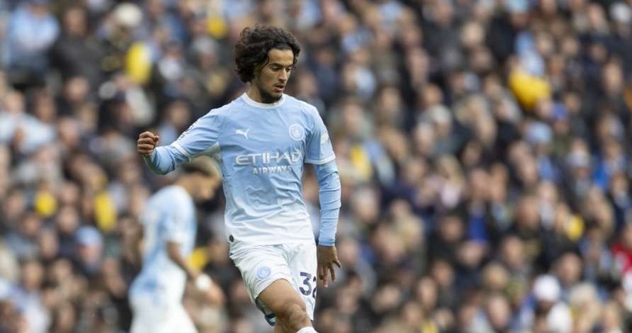 Ferdinand thất vọng khi MU để mất Bouaddi vào tay Man City