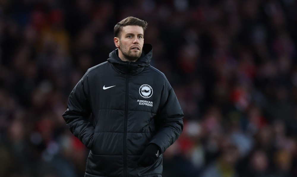 HLV Brighton từ chối thay Carrick tại MU