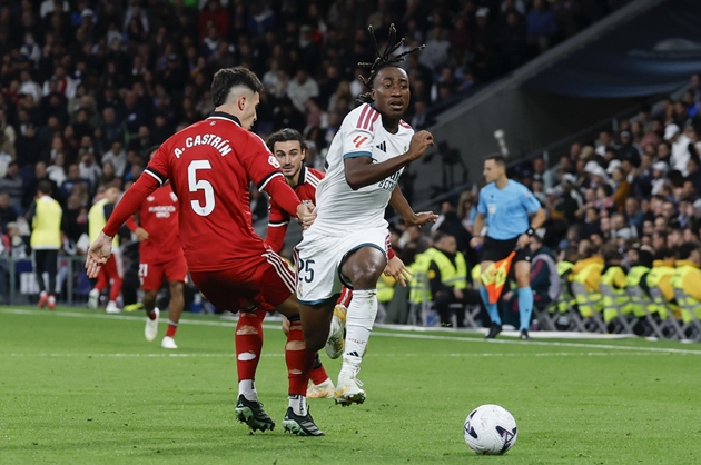 HLV Leipzig khen ngợi tài năng trẻ Diomande của Real