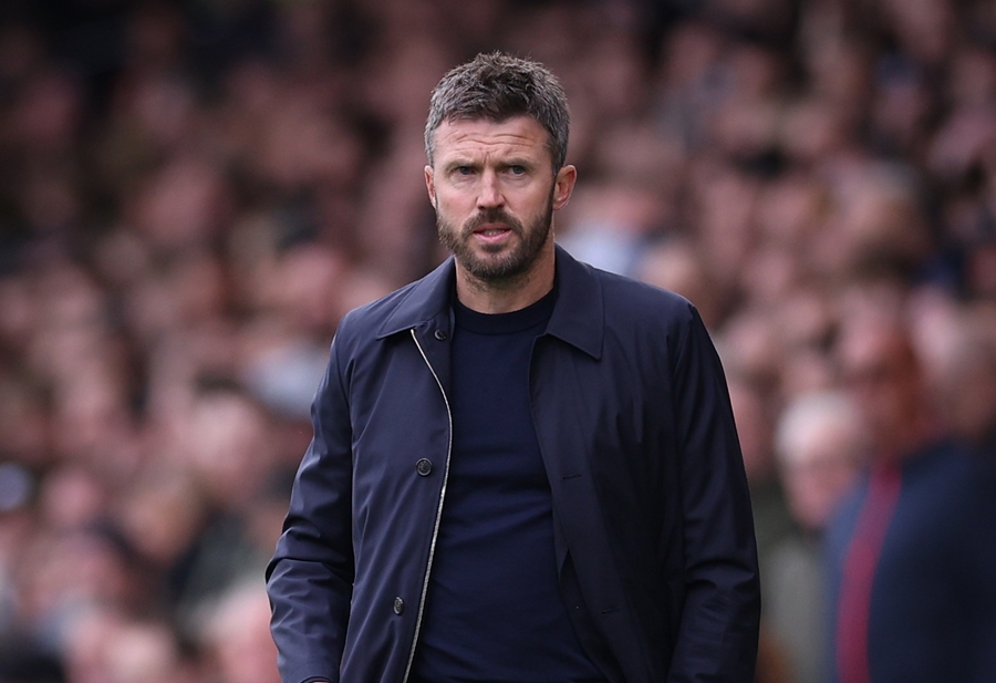 Huyền thoại MU bị chê trách vì làm khó Carrick