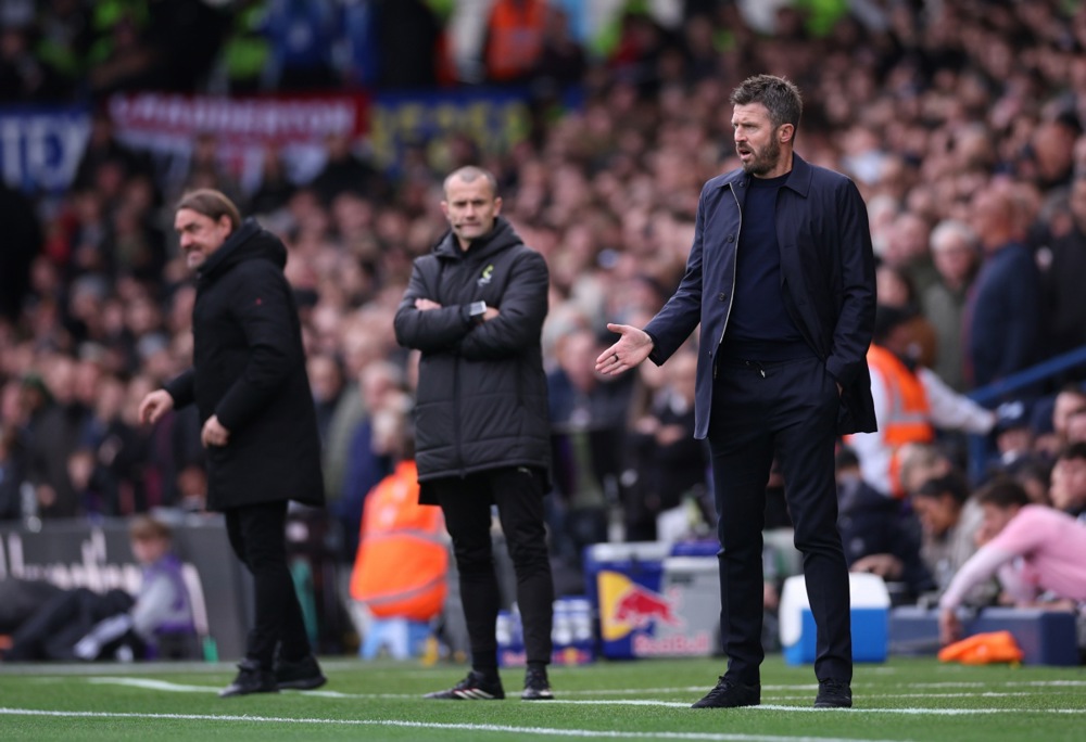 Carrick sẽ bị Fabregas bắt b&agrave;i? Ảnh: EPA.
