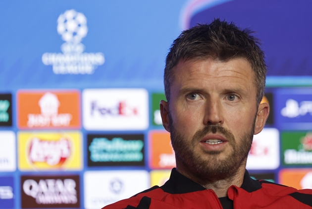Carrick bày tỏ sự tôn trọng tuyệt đối dành cho Fabregas