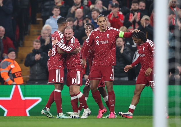 Ngược dòng hạ Villarreal, Liverpool giữ mạch toàn thắng tại Champions League