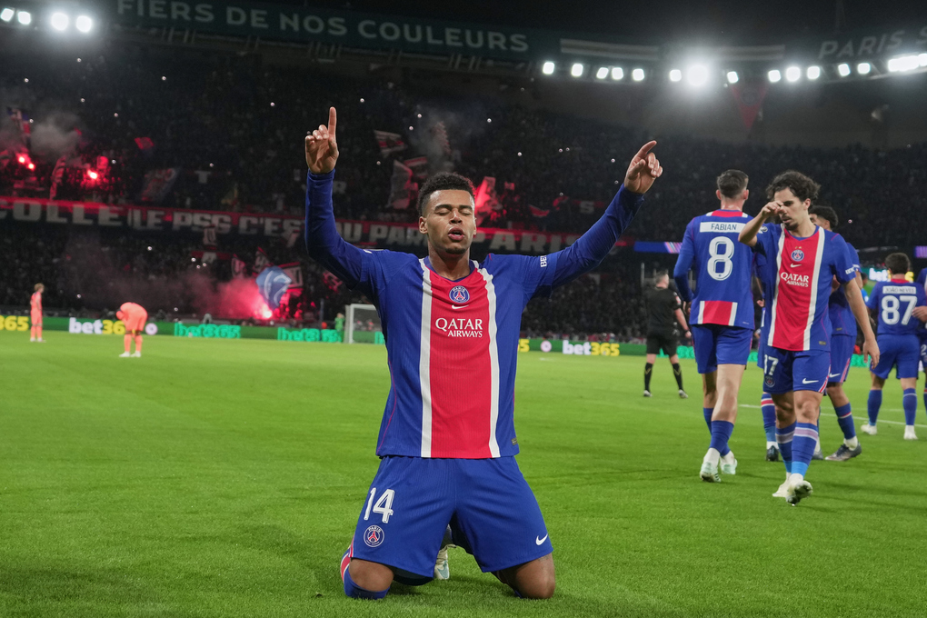 PSG nhấn chìm Barca trong bữa tiệc bàn thắng